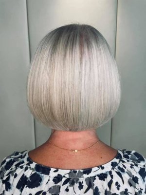 Short white haired bob by Anna at the klinik hairdressing 